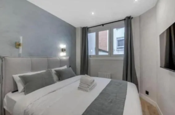 Maison De Charme Au Coeur De Batignolles Parijs 0*,